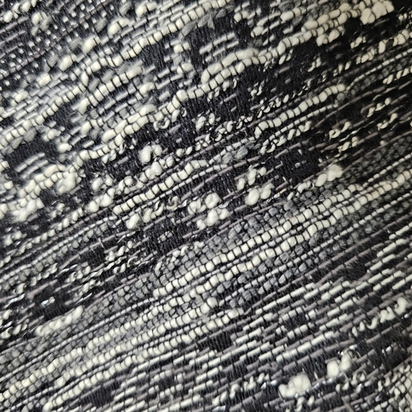 Sam Edelman Textured Wrap Around Skirt Size 6 - Picture 5 of 6